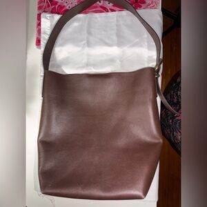 Madewell Essential Bucket Tote